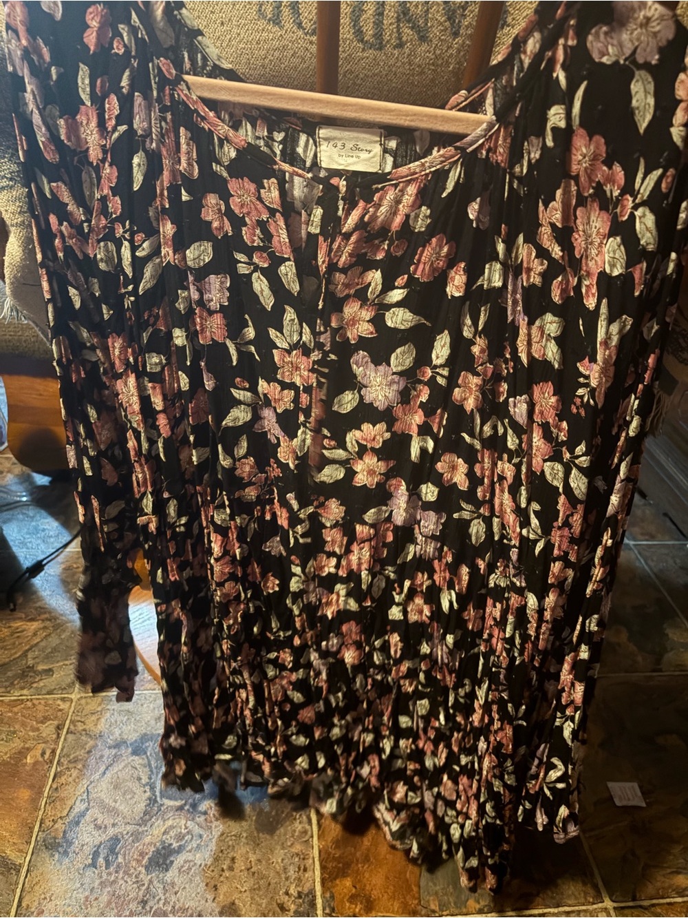 143 Story 2x Boho Floral Black and Pink Long Sleeve tunic